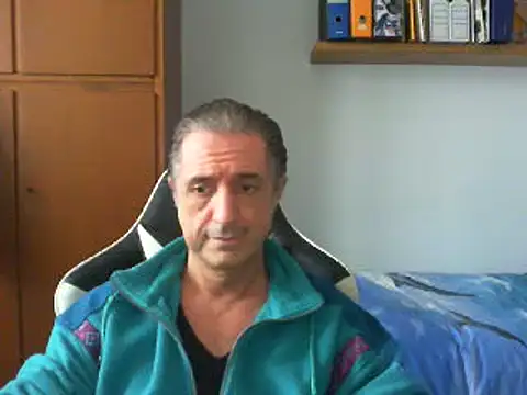 lliuk70mi online show from December 14, 1:59 pm