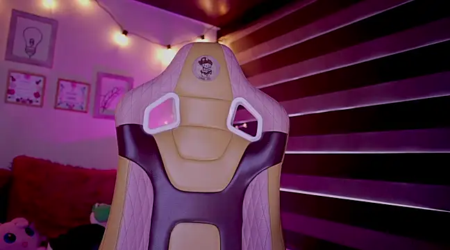 milly kenner online show from March 14, 7:12 pm