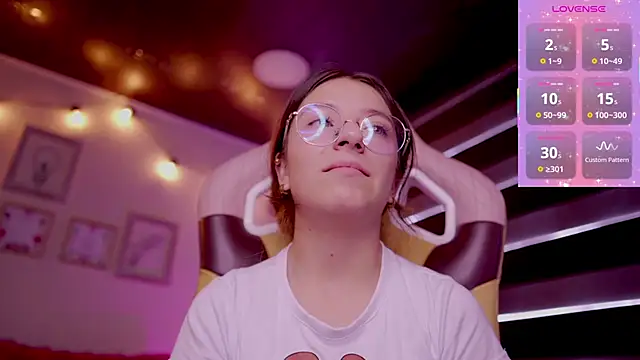 milly kenner online show from March 15, 7:59 pm