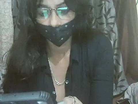 JENIFER PUNE online show from February 11, 6:44 pm