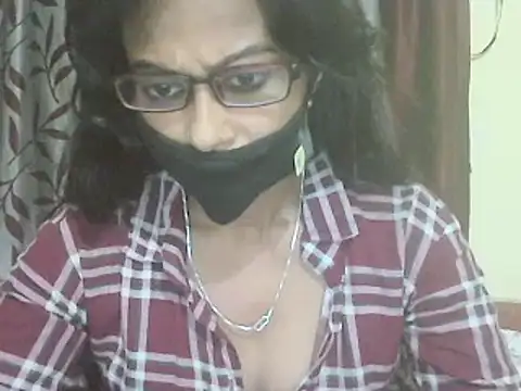 JENIFER PUNE online show from February 13, 4:07 pm