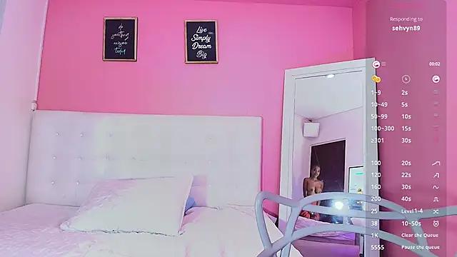 littleebonymommy online show from February 1, 6:00 am