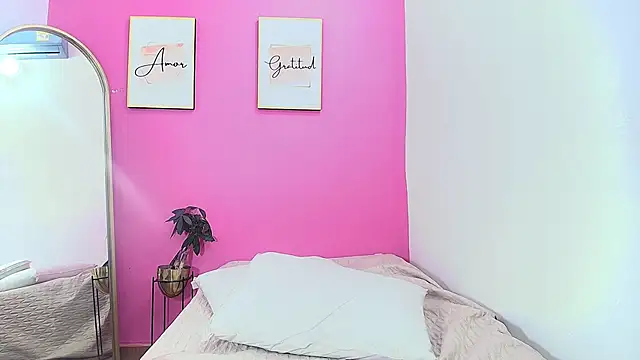 littleebonymommy online show from March 15, 2:14 am