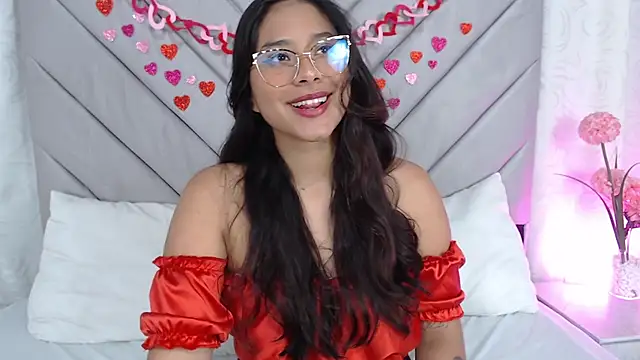 Snapshot of AnnaQueen_ chatting on February 21, 4:16 pm AnnaQueen  online show from February 21, 4:16 pm