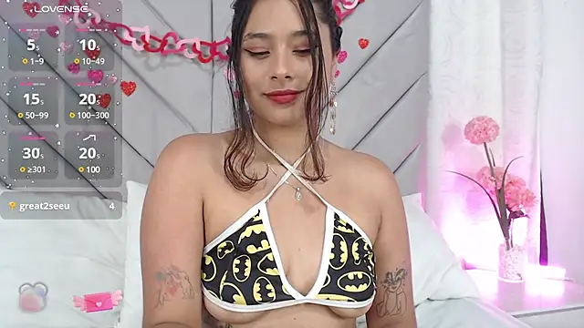 Snapshot of AnnaQueen_ chatting on February 24, 7:19 pm AnnaQueen  online show from February 24, 7:19 pm