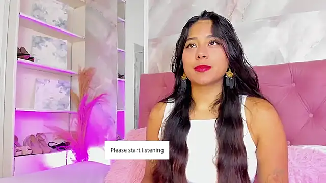 Snapshot of AnnaQueen_ chatting on October 13, 4:18 pm AnnaQueen  online show from October 13, 4:18 pm