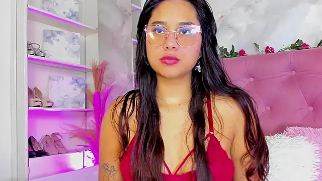 Snapshot of AnnaQueen_ chatting on October 28, 4:09 pm AnnaQueen  online show from October 28, 4:09 pm