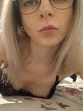 Butterfly Lily online show from January 9, 1:13 pm