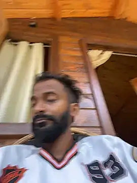 Snapshot of bigfatdick111 chatting on March 8, 5:33 am bigfatdick111 online show from March 8, 5:33 am