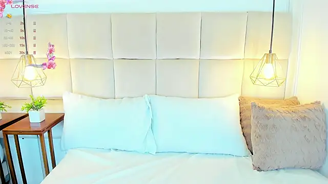 LinaGlam online show from December 27, 10:37 pm