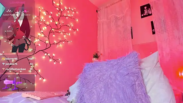 Dulce Girl  online show from February 15, 8:00 am