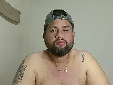 Snapshot of GABRIELGARCIA1313 chatting on June 12, 11:25 pm GABRIELGARCIA1313 online show from June 12, 11:25 pm