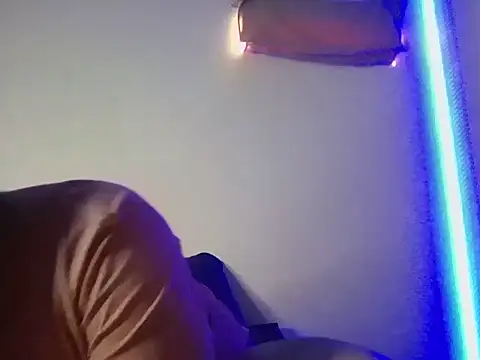 Snapshot of GABRIELGARCIA1313 chatting on June 13, 8:29 pm GABRIELGARCIA1313 online show from June 13, 8:29 pm