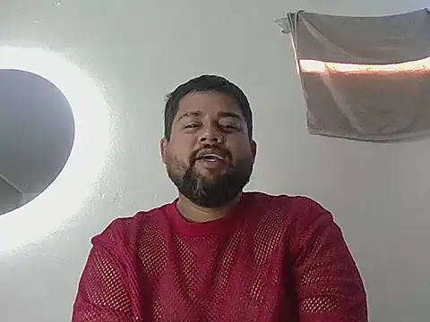 Snapshot of GABRIELGARCIA1313 chatting on June 18, 2:21 pm GABRIELGARCIA1313 online show from June 18, 2:21 pm
