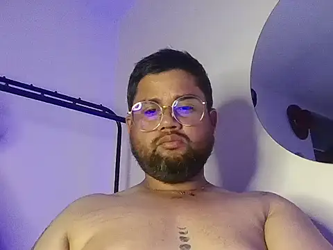 Snapshot of GABRIELGARCIA1313 chatting on June 19, 2:27 am GABRIELGARCIA1313 online show from June 19, 2:27 am