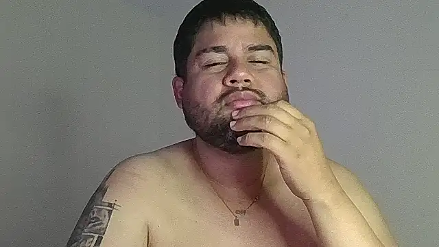 Snapshot of GABRIELGARCIA1313 chatting on June 30, 6:31 pm GABRIELGARCIA1313 online show from June 30, 6:31 pm