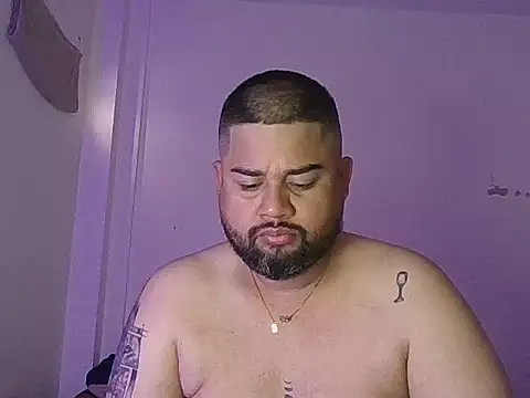 Snapshot of GABRIELGARCIA1313 chatting on August 2, 4:16 pm GABRIELGARCIA1313 online show from August 2, 4:16 pm