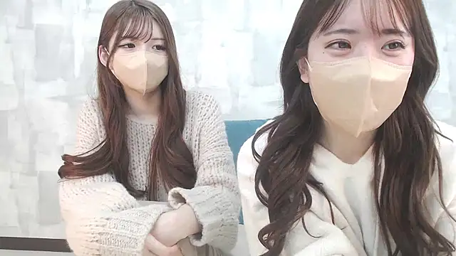 LOVE MOMO LOVE online show from February 6, 11:32 am