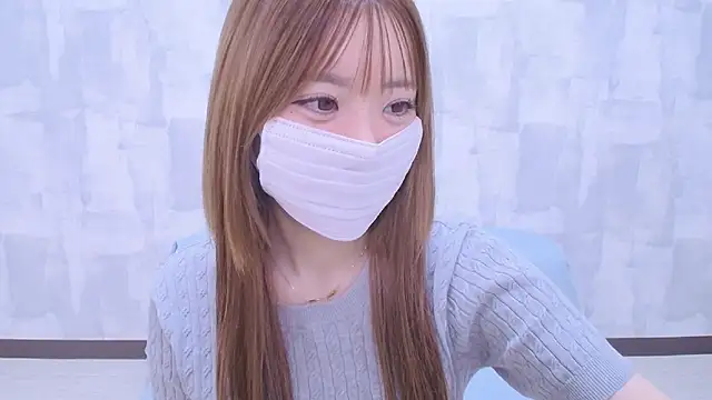 LOVE MOMO LOVE online show from June 12, 11:42 am