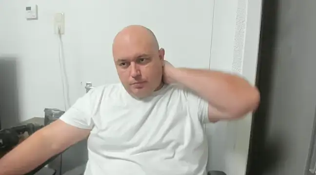 BigromeoXX online show from December 31, 3:09 pm