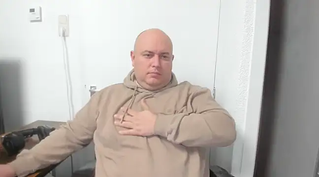 BigromeoXX online show from February 14, 7:02 pm