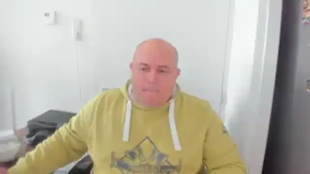 BigromeoXX online show from October 25, 12:45 pm