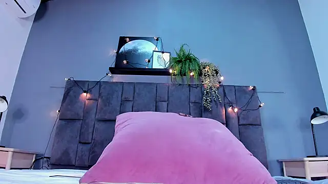 DulceAurora   online show from October 7, 2:42 am