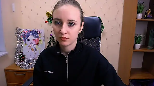  Nicole new online show from December 14, 3:47 pm