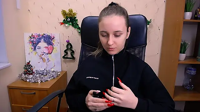  Nicole new online show from December 28, 12:35 pm