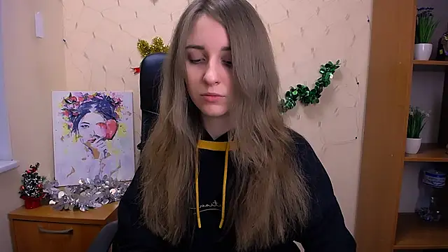  Nicole new online show from January 3, 12:30 pm