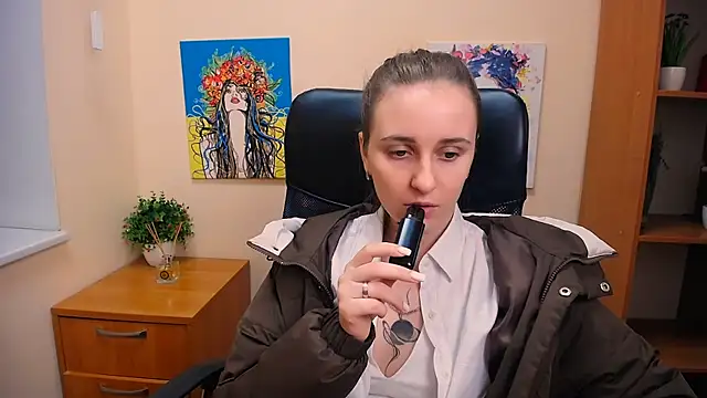  Nicole new online show from March 4, 1:38 pm