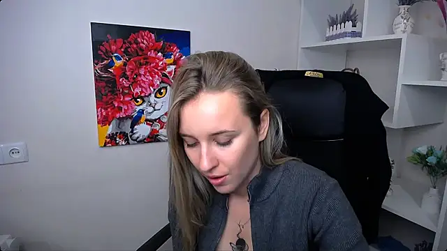 Snapshot of _Nicole_new chatting on May 17, 10:11 am Nicole new online show from May 17, 10:11 am