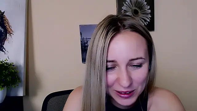 Snapshot of _Nicole_new chatting on June 17, 9:12 am Nicole new online show from June 17, 9:12 am
