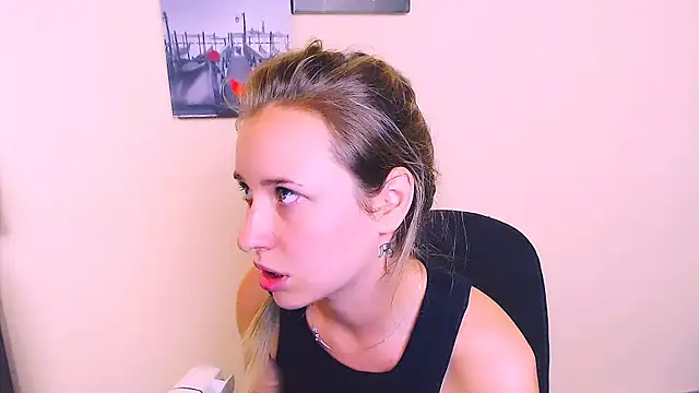 Snapshot of _Nicole_new chatting on July 28, 2:05 pm Nicole new online show from July 28, 2:05 pm
