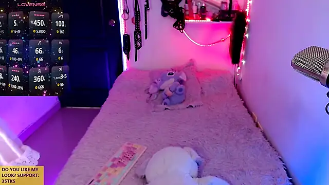 Snapshot of rosse_ivy chatting on January 8, 3:07 pm rosse ivy online show from January 8, 3:07 pm
