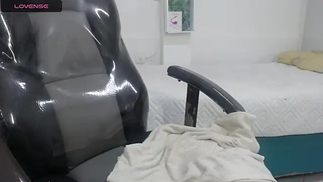 sexy lady 0 online show from February 26, 11:37 pm