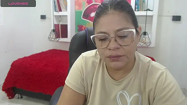 sexy lady 0 online show from October 6, 11:29 am