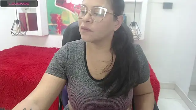 sexy lady 0 online show from October 9, 11:30 am