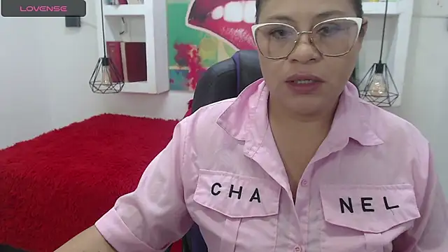 sexy lady 0 online show from October 10, 11:20 am