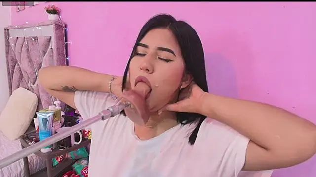 Snapshot of sweety_mariann1 chatting on January 14, 9:30 pm sweety mariann1 online show from January 14, 9:30 pm