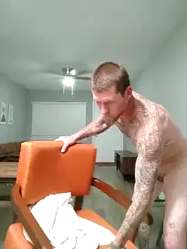 Snapshot of jtw14 chatting on March 13, 4:05 am jtw14 online show from March 13, 4:05 am