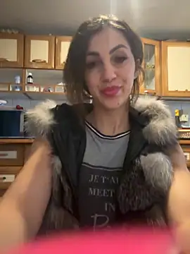 Snapshot of EmaSkyes chatting on September 17, 4:47 am EmaSkyes online show from September 17, 4:47 am