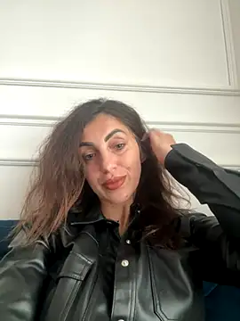 Snapshot of EmaSkyes chatting on October 23, 7:07 am EmaSkyes online show from October 23, 7:07 am