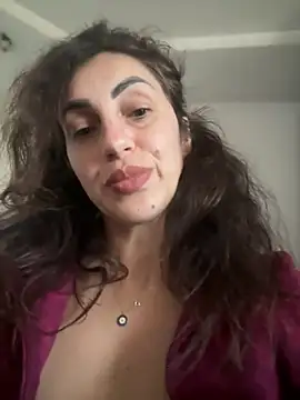 Snapshot of EmaSkyes chatting on October 30, 8:16 am EmaSkyes online show from October 30, 8:16 am