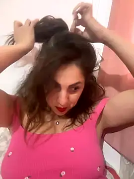 Snapshot of EmaSkyes chatting on November 6, 6:36 am EmaSkyes online show from November 6, 6:36 am