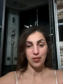 Snapshot of EmaSkyes chatting on November 17, 7:30 pm EmaSkyes online show from November 17, 7:30 pm