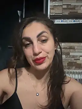 Snapshot of EmaSkyes chatting on November 23, 7:24 pm EmaSkyes online show from November 23, 7:24 pm