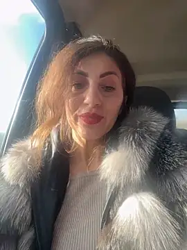 Snapshot of EmaSkyes chatting on November 24, 9:20 am EmaSkyes online show from November 24, 9:20 am