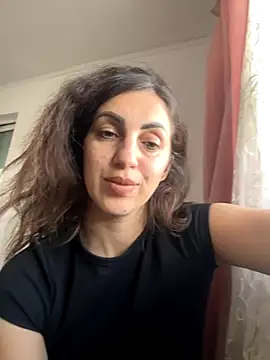 Snapshot of EmaSkyes chatting on November 26, 9:54 am EmaSkyes online show from November 26, 9:54 am