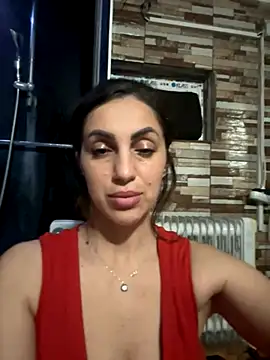 Snapshot of EmaSkyes chatting on December 4, 7:22 pm EmaSkyes online show from December 4, 7:22 pm